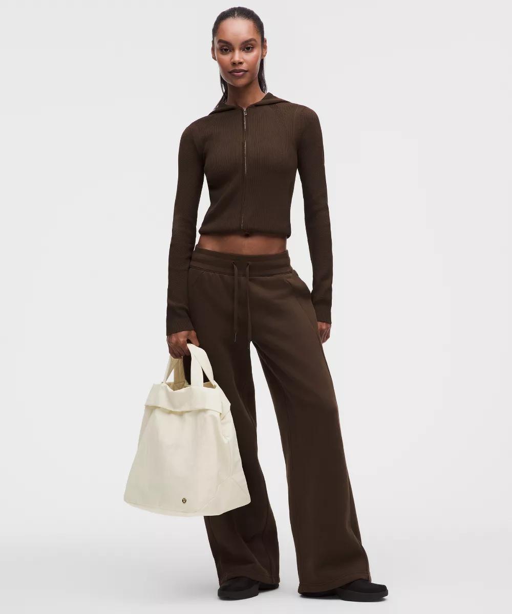 On My Level Tote Bag 20L