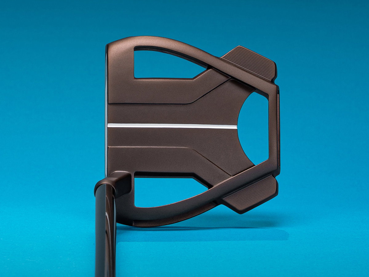 Close up of the Spider Tour X Small slant putter with the single sight line on a blue background 