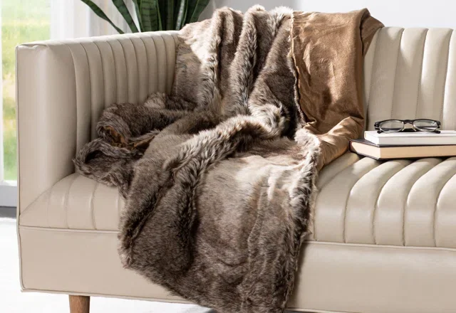 Want-List Blankets & Throws