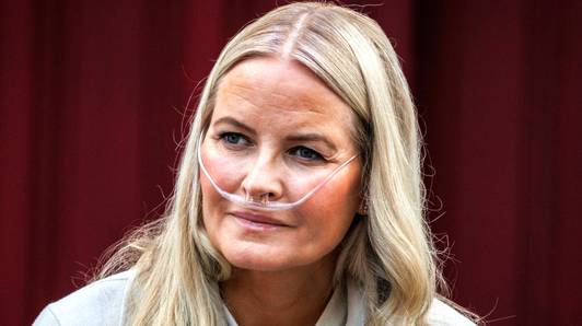 Zorgen om Noorse kroonprinses Mette-Marit na onverwacht bezoek aan ziekenhuis: “Alles is mogelijk”