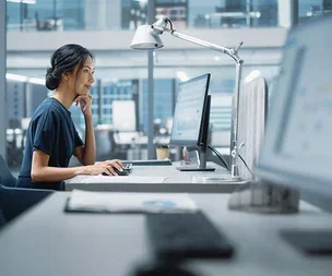 image-person-server-room-monitors