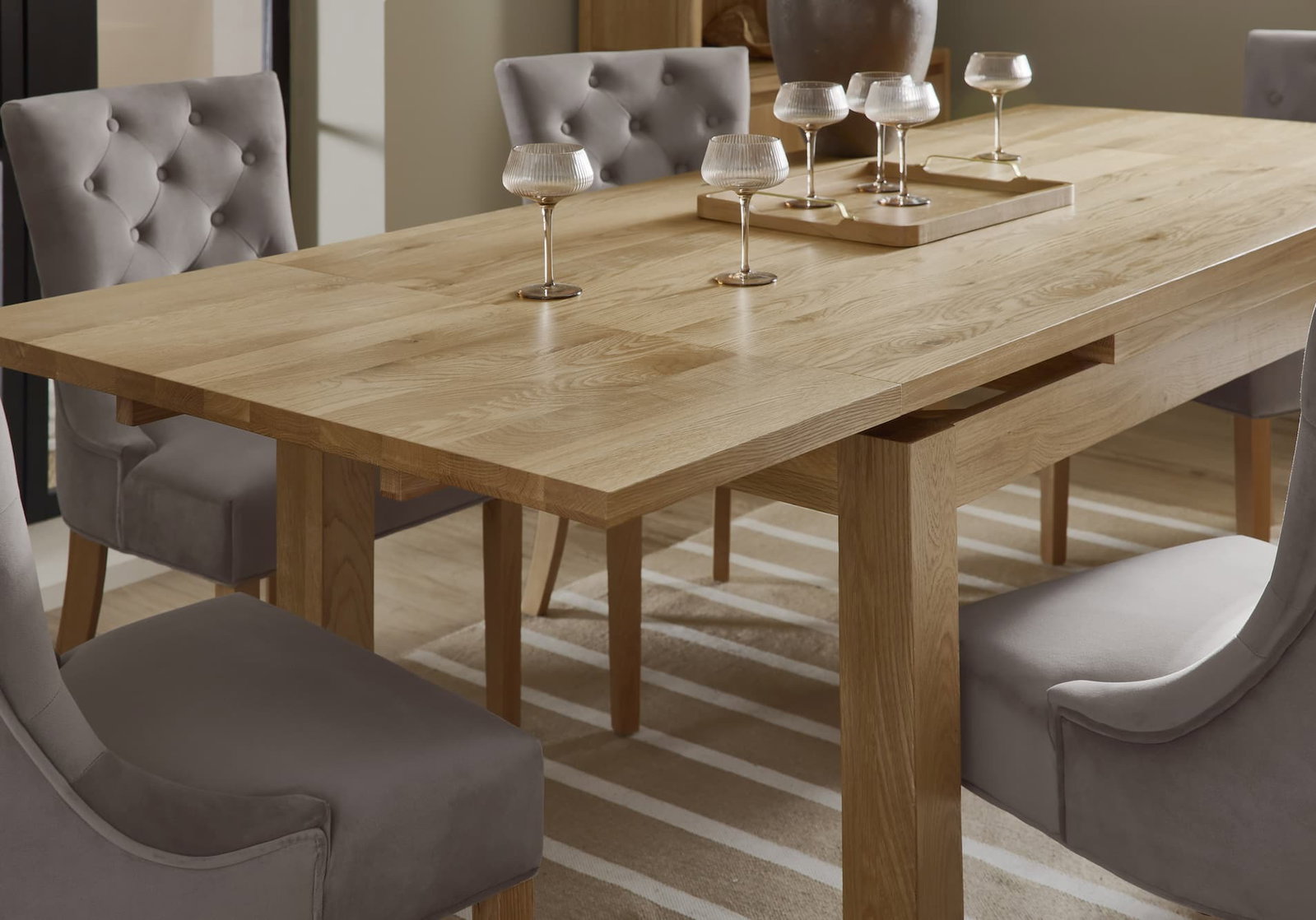 Pembroke Extending Dining Table with 4 Chairs