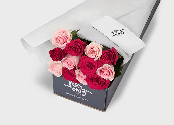 Image of Mixed Light Pink And Bright Pink Roses Gift Box (ROA11)