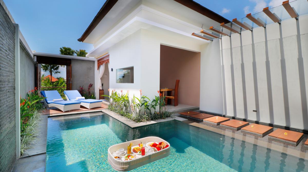 Seminyak Private Pool Villas with Daily Breakfast, Daily Lunch or Dinner & Nightly Cocktails