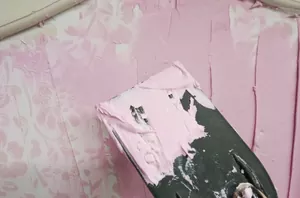 This spackle hack that will change the way you makeover furniture