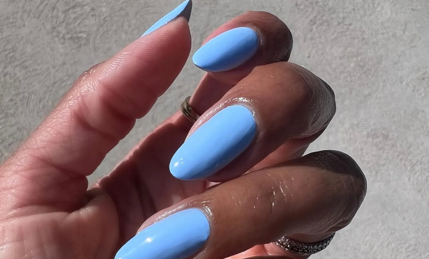 Blue nails