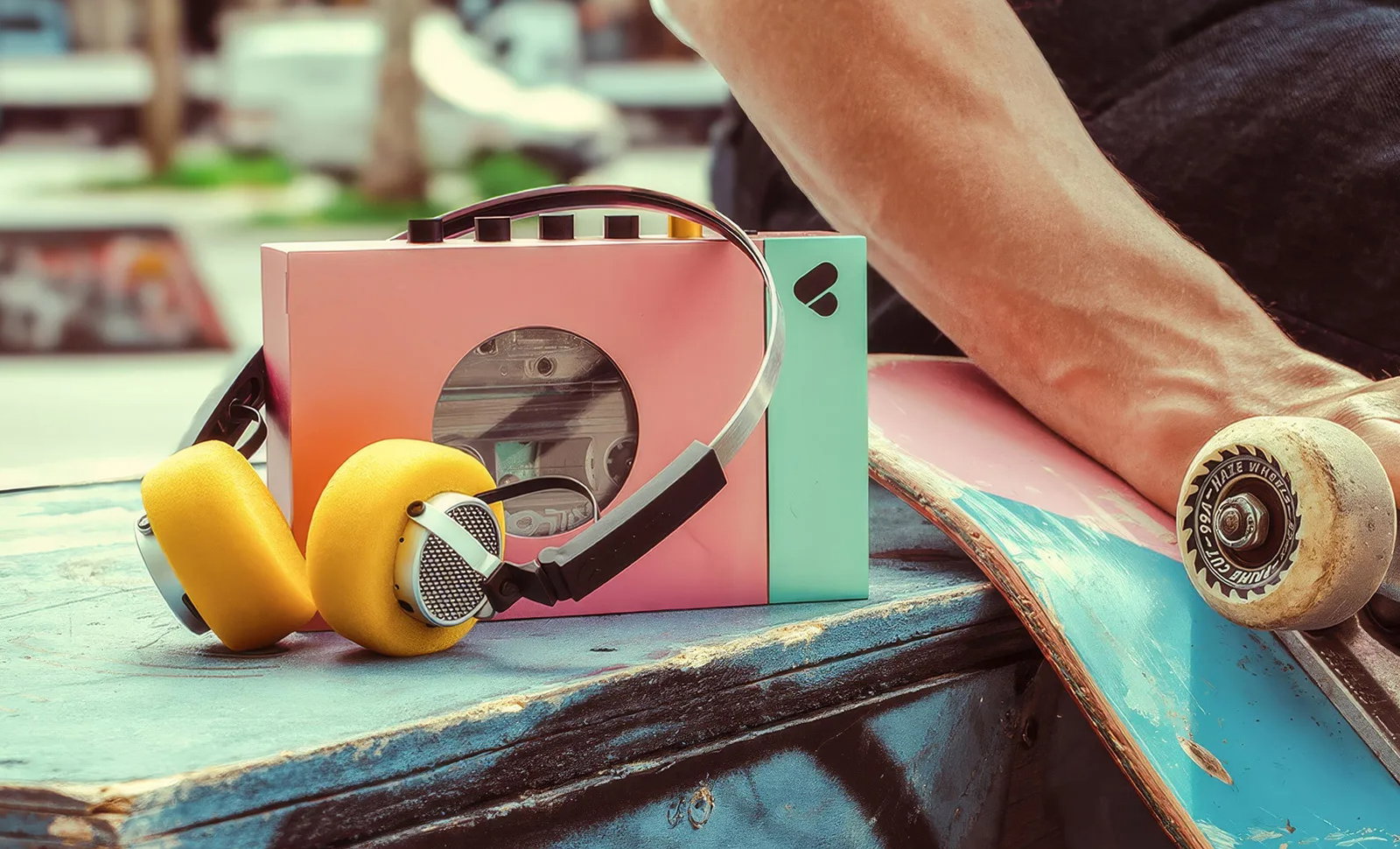 Retro cassette player