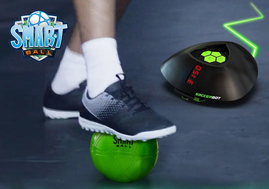 Strikesphere Soccer Bot Size 1 Indoor Football Training Set