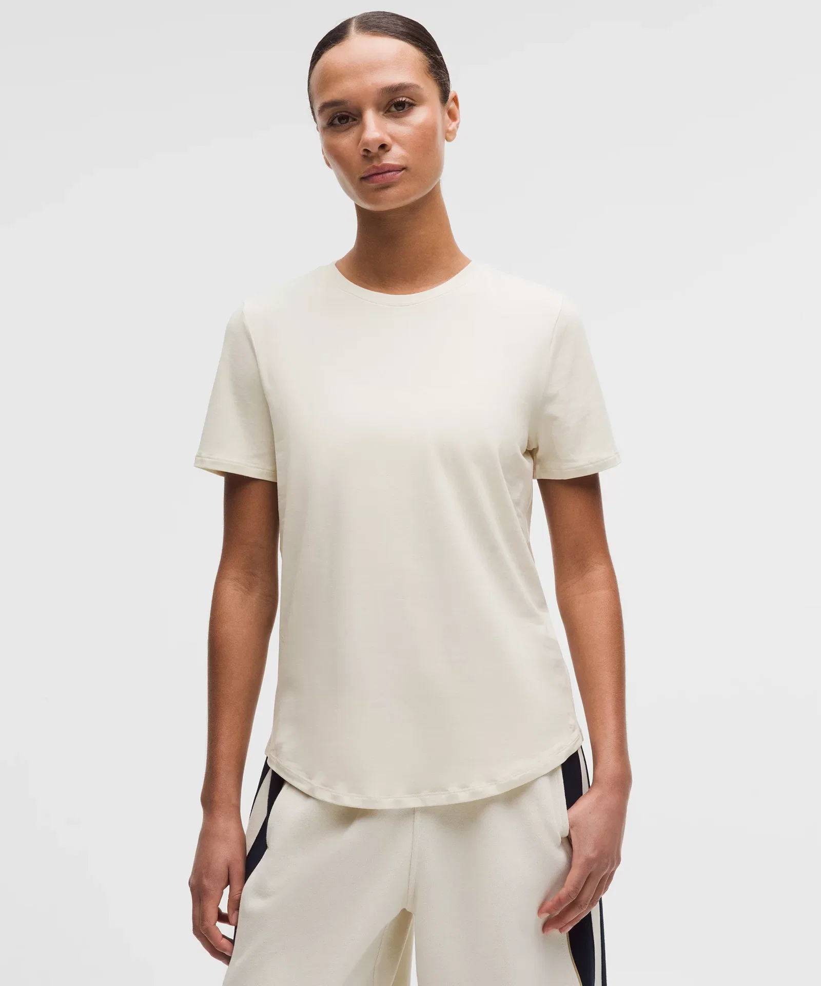 EasyFive High-Rise Subtle-Flare Pants Asia Fit