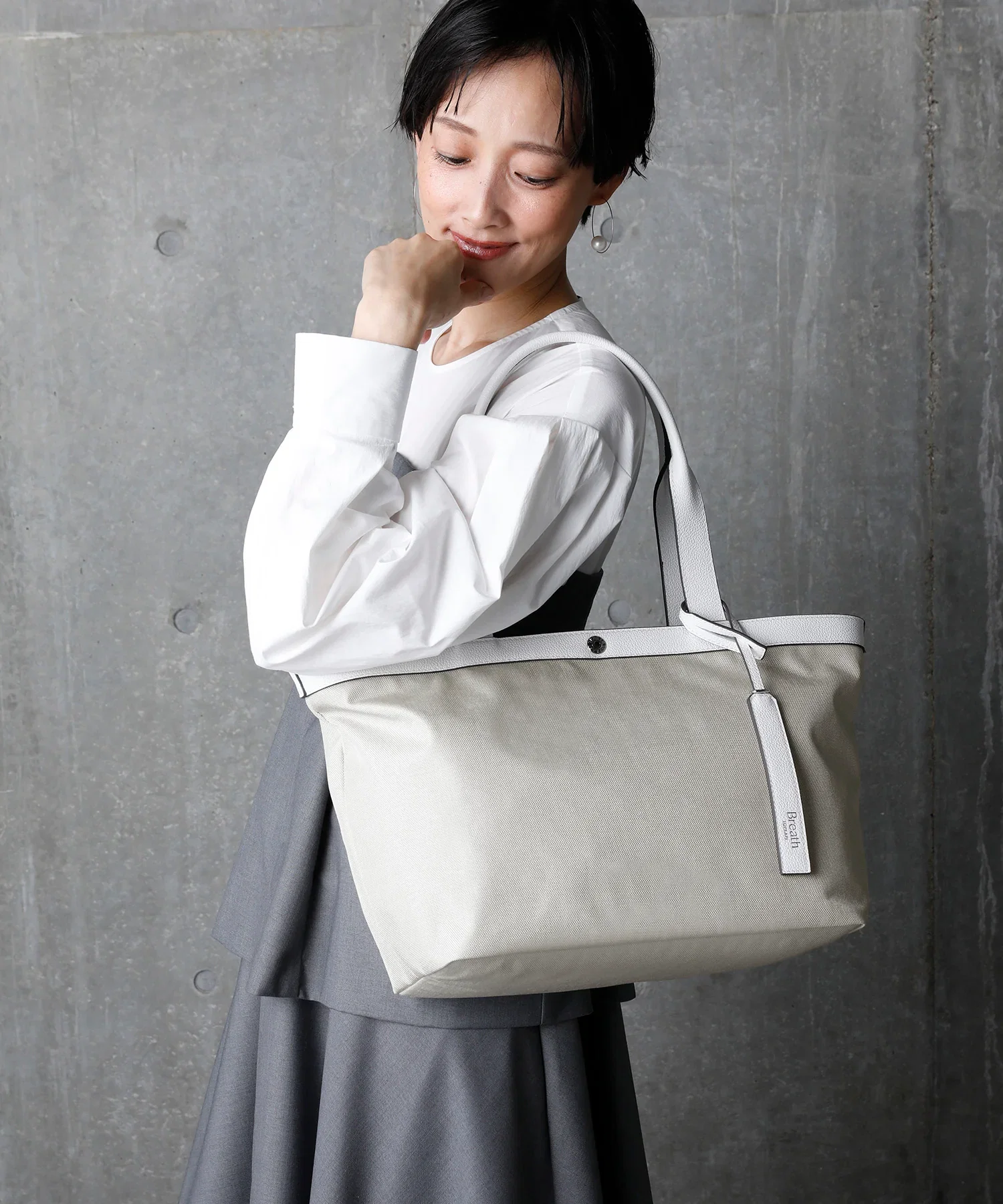 Image of FLOAT フロート ナイロン トートバッグ　A4 / 超軽量 / 撥水 / 肩掛け