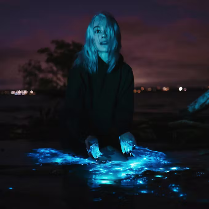 Phoebe Bridgers Is Going On Tour, No-Phones Allowed