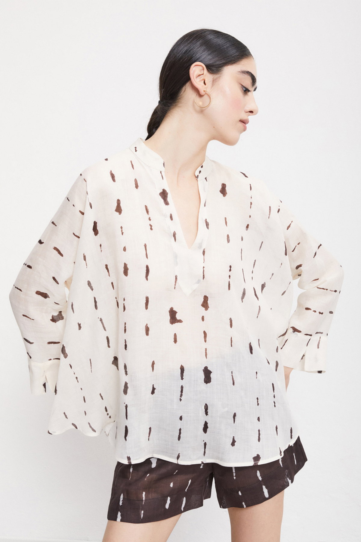Camicia stampata con volant