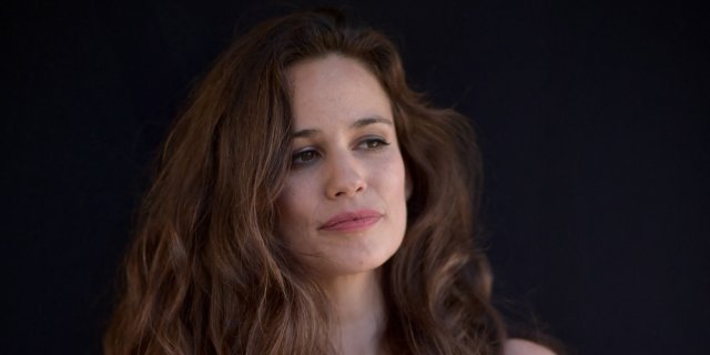 Lucie Lucas dépression brun out
