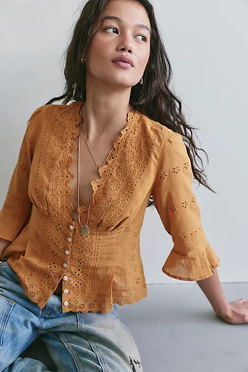 Salone Eyelet Top