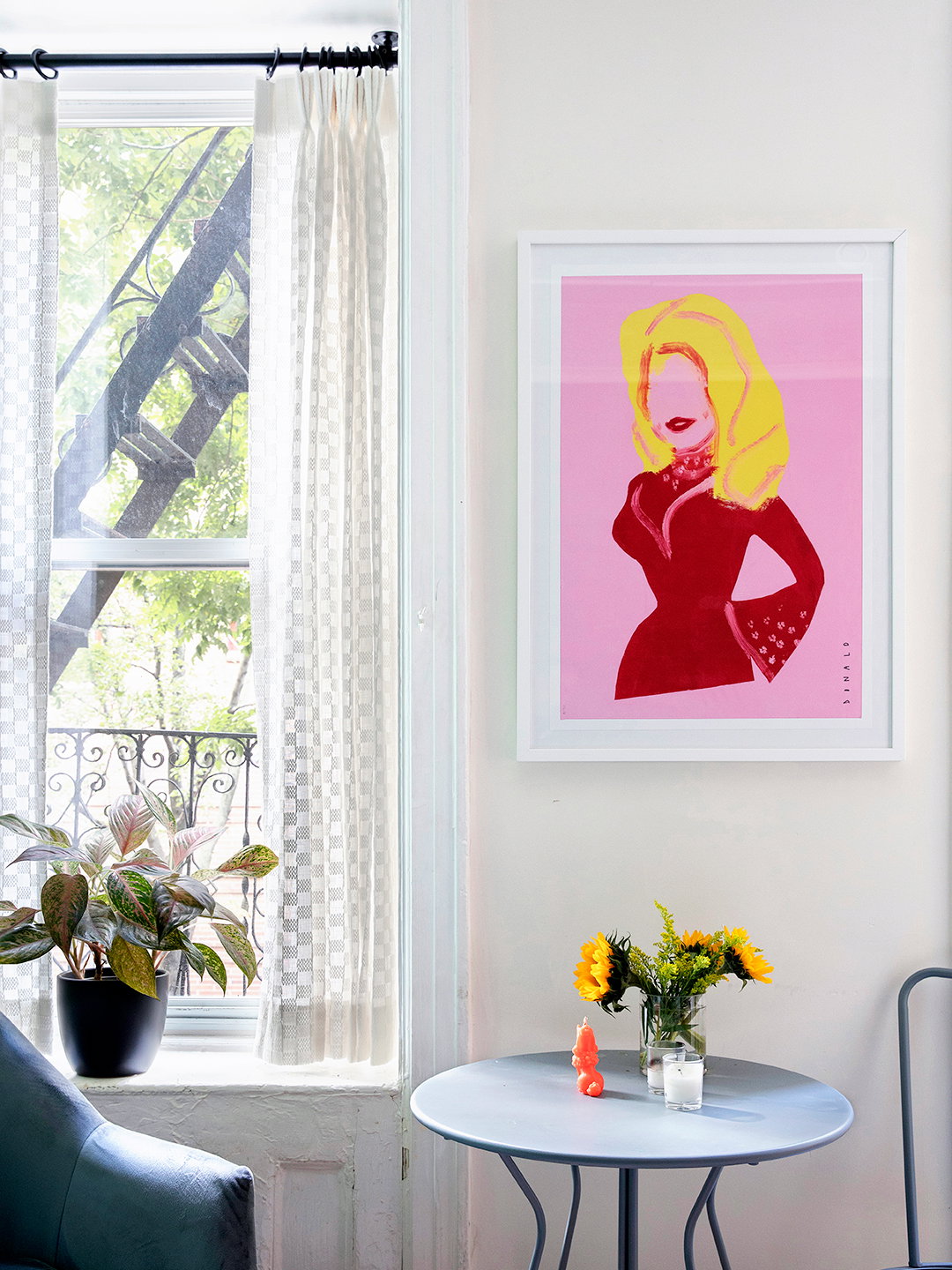 How a Designer Mom Made Her Daughter’s First Apartment Feel Like Home