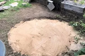 She clears a circle in her yard for the summer update everyone will want