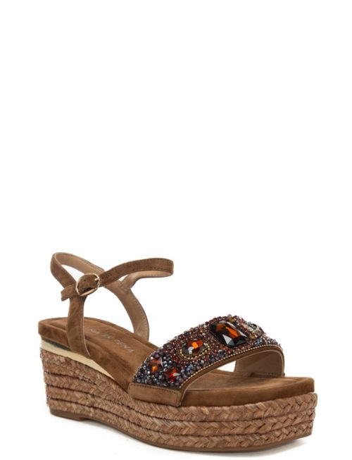 https://kimaccessori.it/scarpe-alte-da-donna-in-suede-con-borchie-pietre-applicate-sulla-fascia-frontale-caramello-alma-en-pena-v266502-caramel
