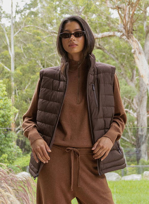 Reversible Half Time Vest II in chocolate