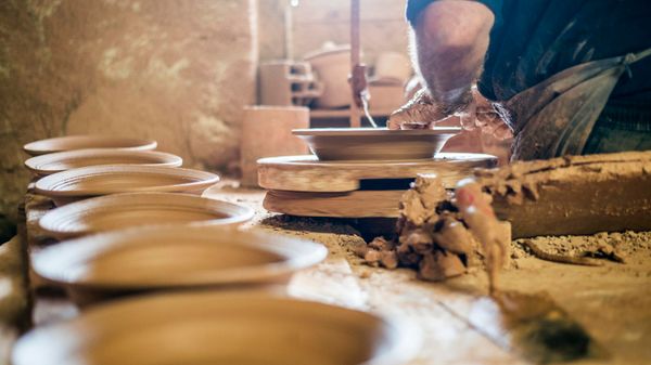 En visite à la poterie Not, fabriquant de la cassole, plat traditionnel de cuisson du cassoulet!
