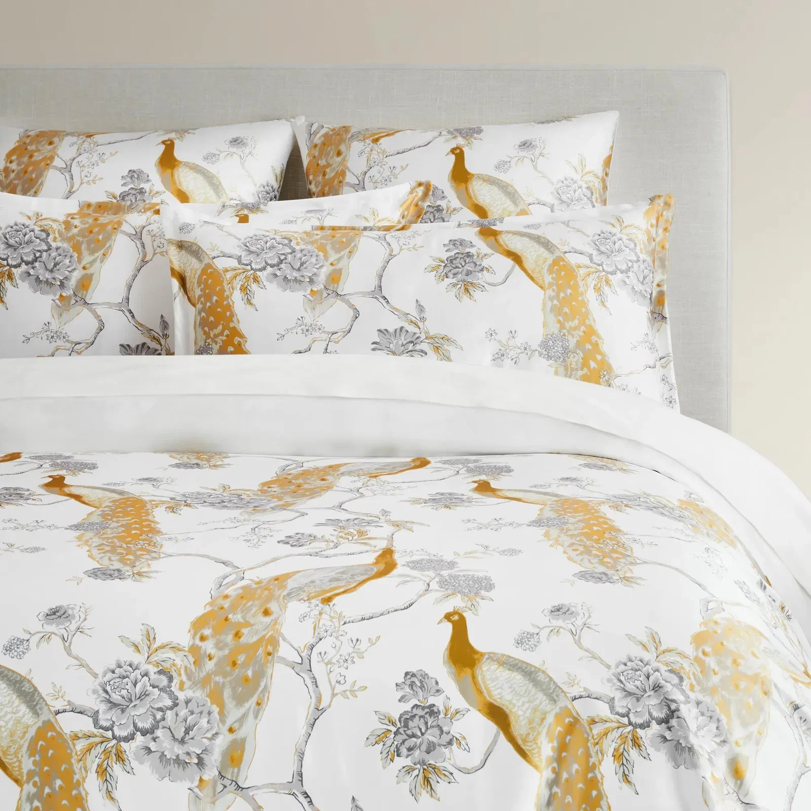 Image of Pavo Bedding - Ivory/Gold