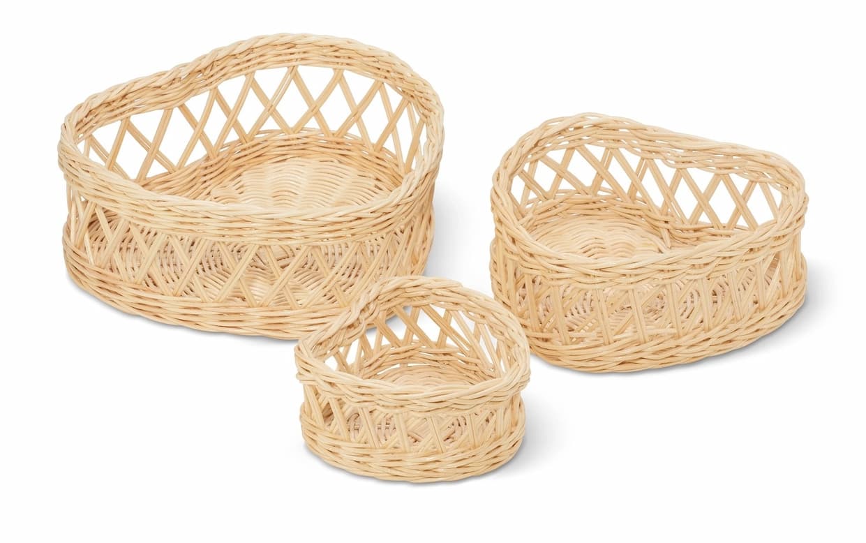 WICKER HEART BASKETS