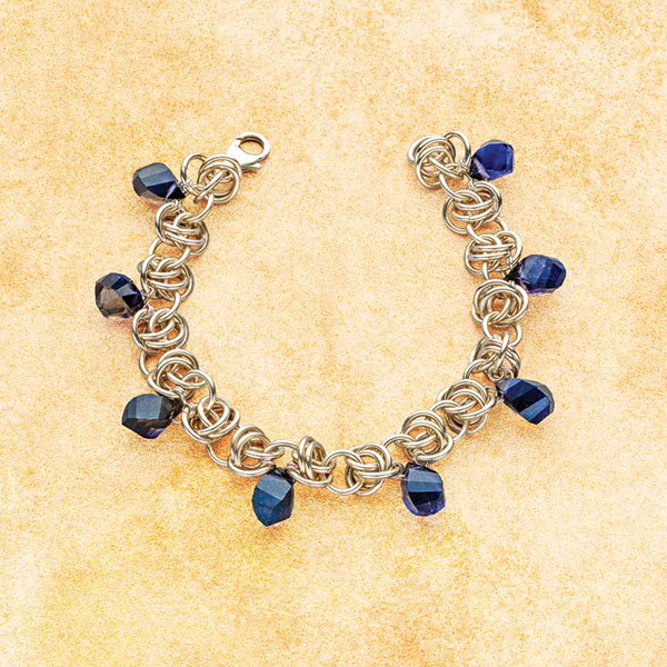 Two Tones & a Twist Bracelet Project Download