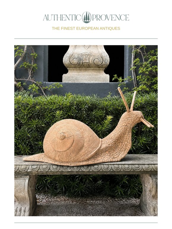 Handcrafted 40“ long Escargot Garden Sculpture