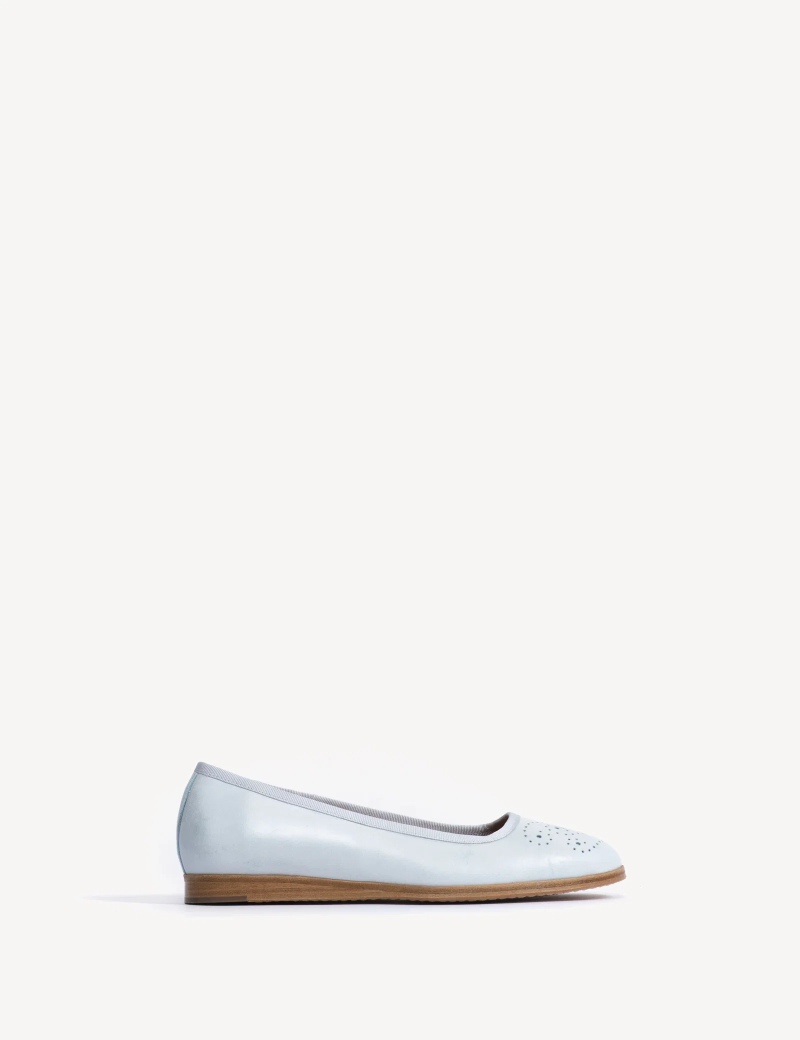 Image of Mari Brogue Flats In Sky Blue Escovado Leather