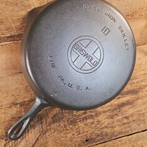 Hard to find BIG Skillet! 1930's Griswold #10 Skillet with Large Block Logo Smooth Bottom 716 B