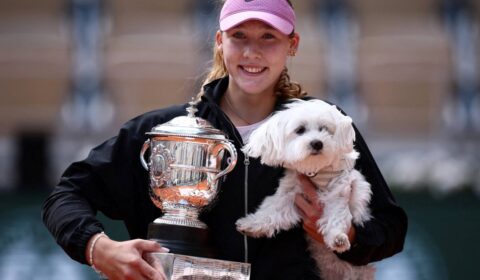 Teenager Mirra Andreeva lives up to hype by winning French Open