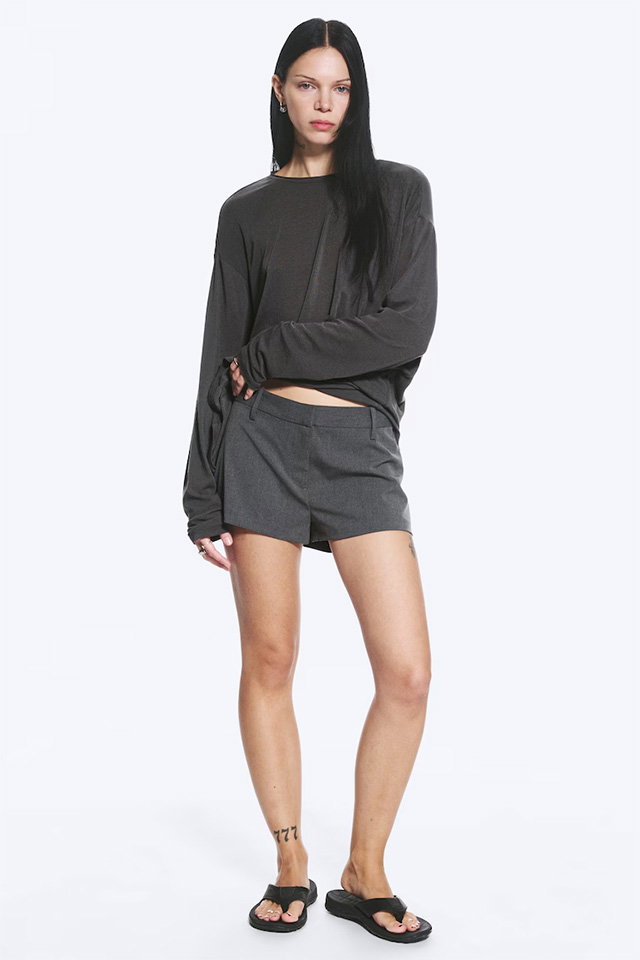 LOW WAIST MINI SUITING SHORTS