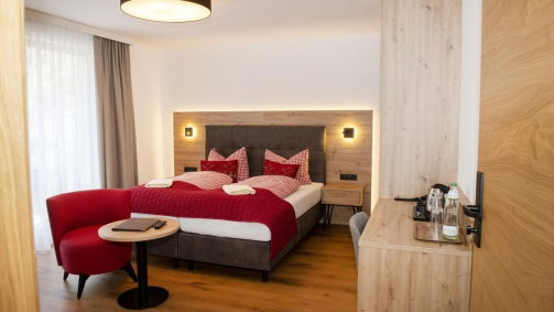 Hotel Doppelzimmer mit Doppelbett