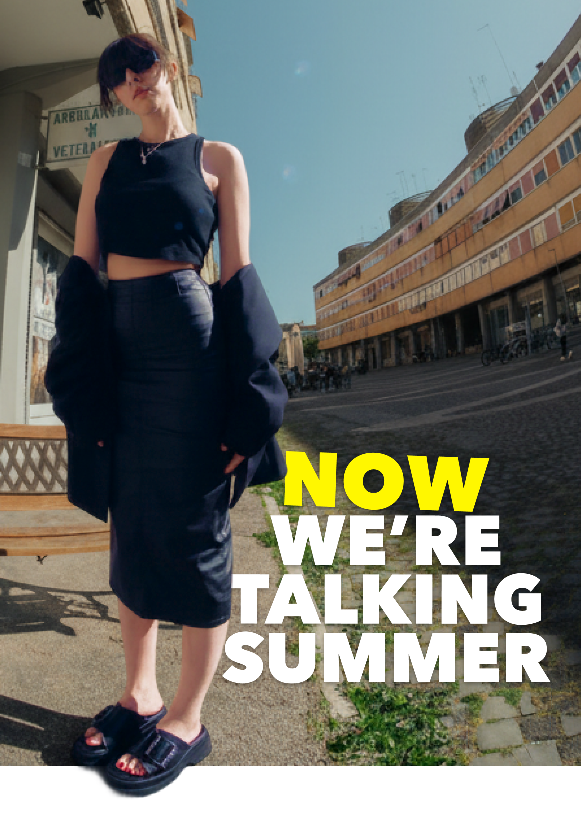 Summer sandals campaign banner with minimalist text and “Discover all sandals” call-to-action button.