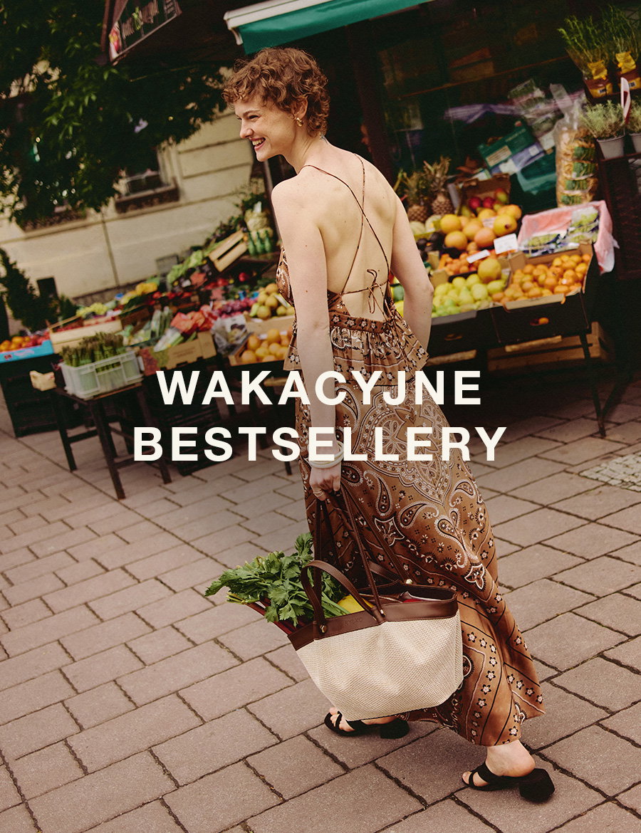 Woman in a summer dress with a tote bag at a market, text 'Wakacyjne Bestsellery'.