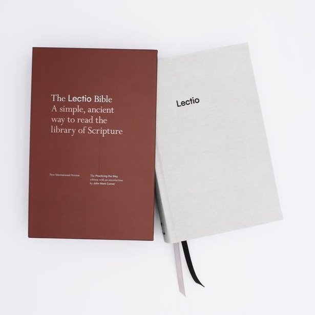NIV Lectio Bible: A simple, ancient way to read the library of Scripture, Cloth over Board