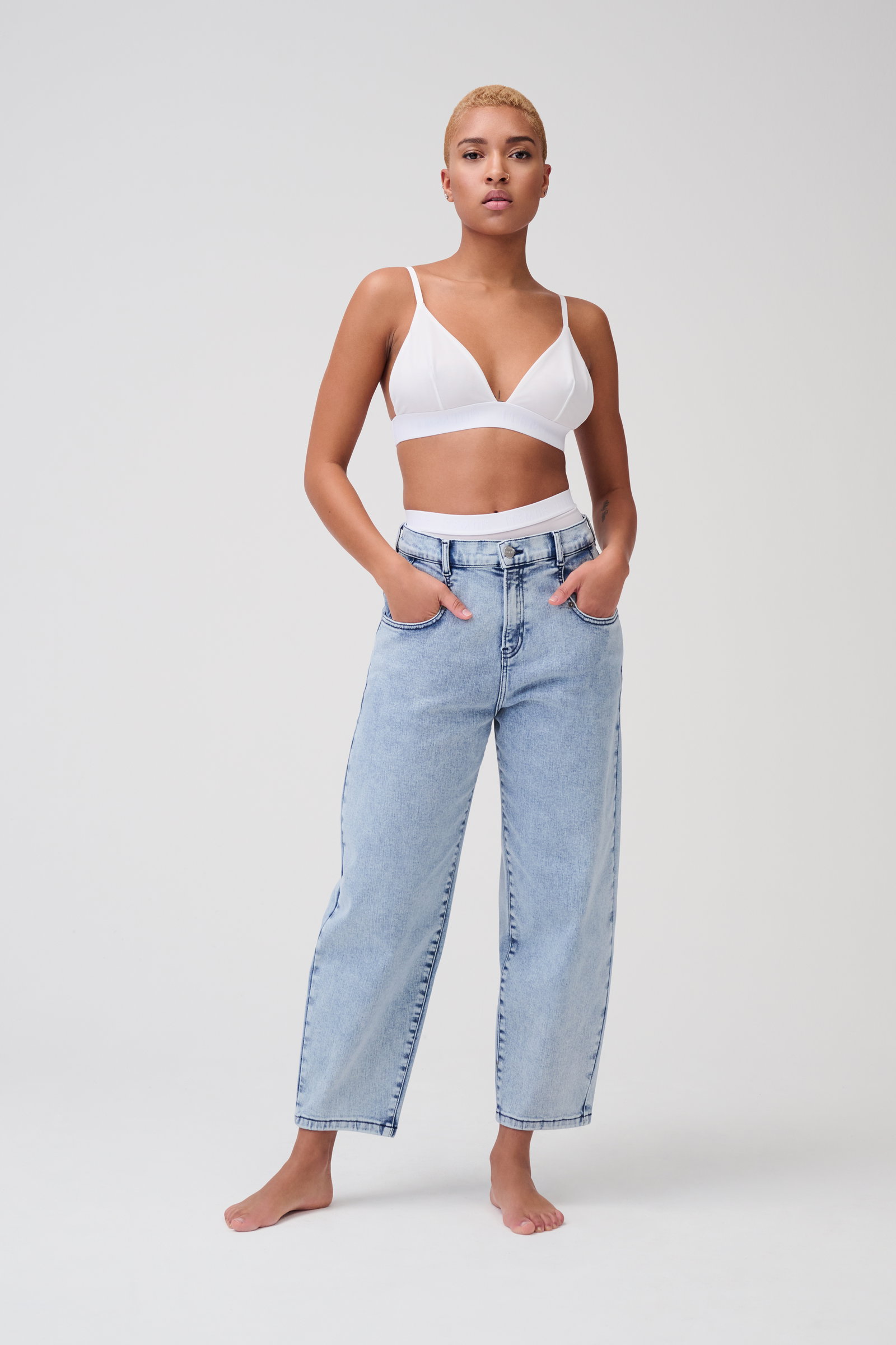 RELAXED_DENIM_HIGH_RISE_PANTS