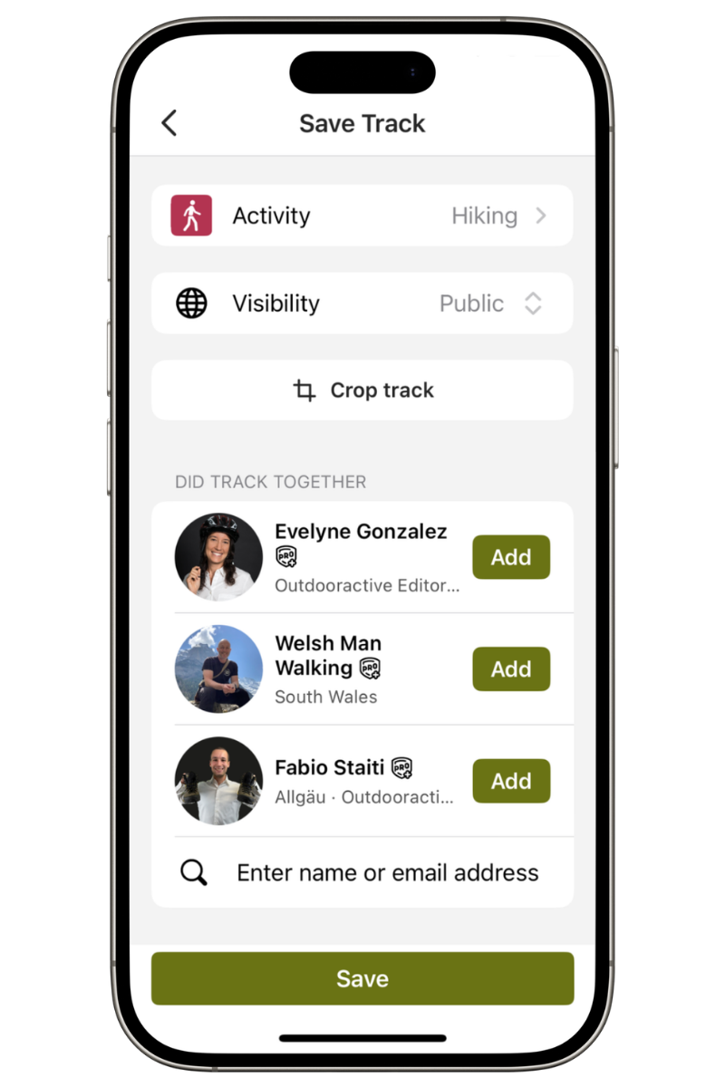 Screenshot of the Outdooractive app showing friends added on a track.