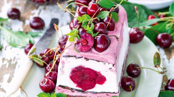 Entremets glacé aux cerises