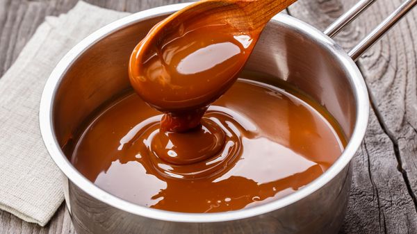Comment faire du caramel qui ne durcisse pas? Les conseils d'Hervé Cuisine