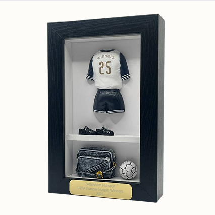 Commemorative KitBox: Uefa Europa League Winners 2025