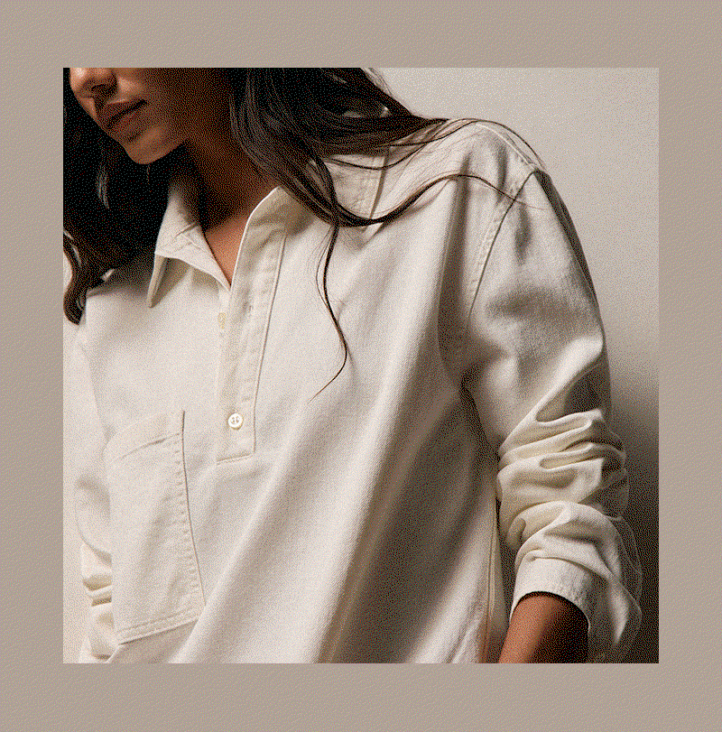 WOMEN'S LIGHTWEIGHT DENIM PATCH POCKET TOP