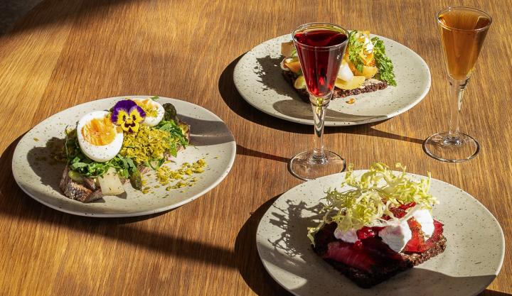 SIDSTE CHANCE: 2 Valgfri Stykker Smørrebrød på Væksthuset