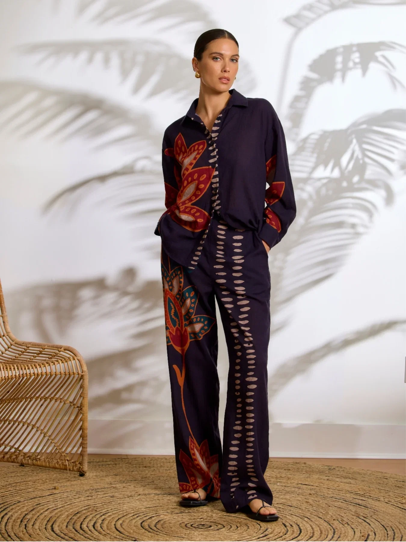 Image of Printed Linen Tova Pants - Razu Navy
