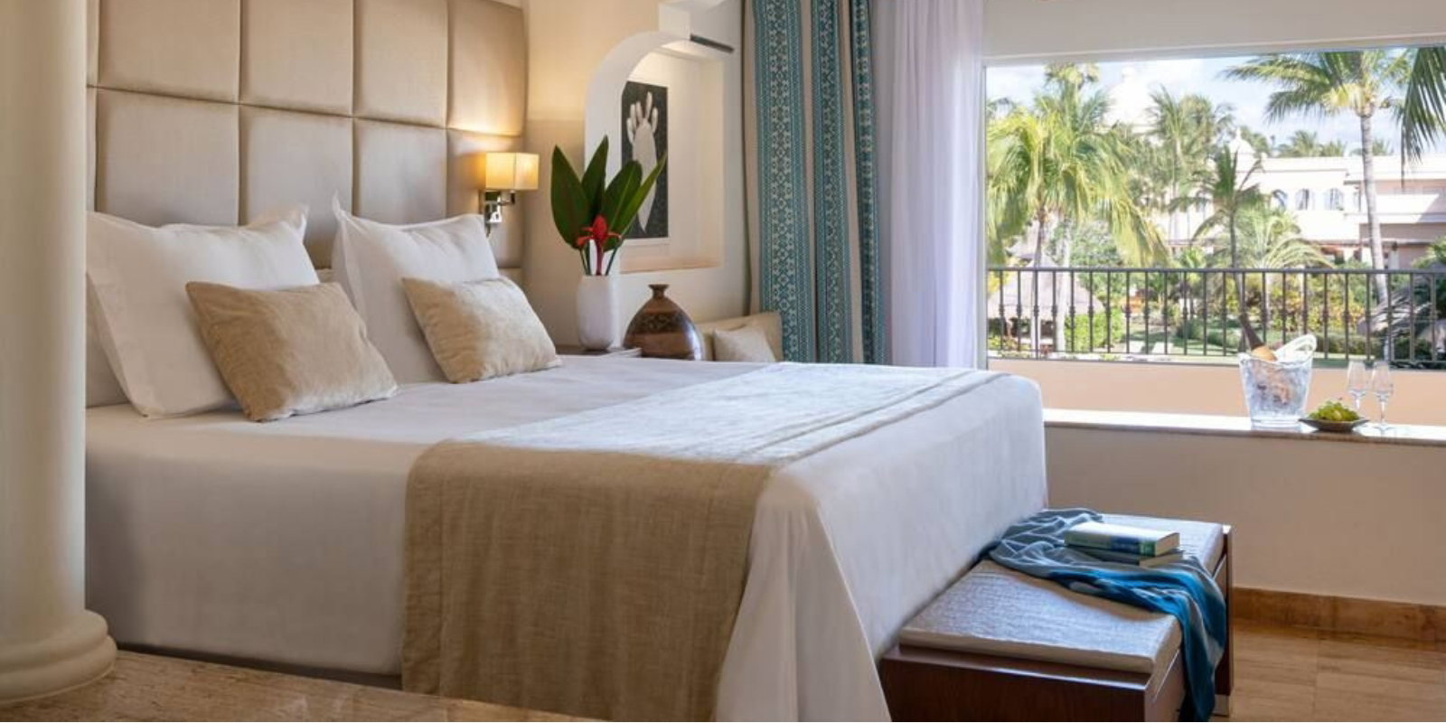 Junior Suite Spa or Pool View