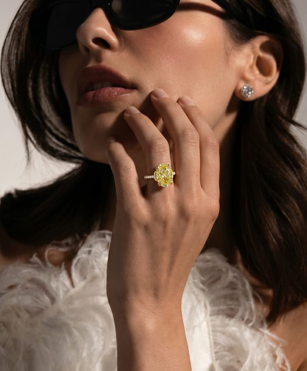 Nathalie Oval Cut
