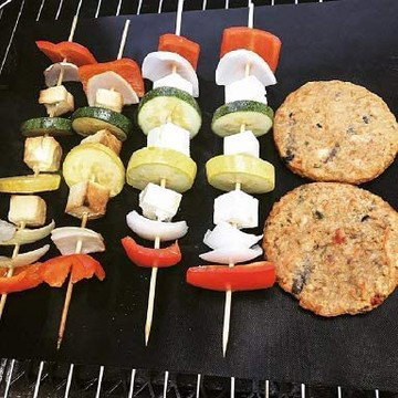 4-Pack Heavy Duty Non-Stick BBQ Grill Mats with Silicone Brush