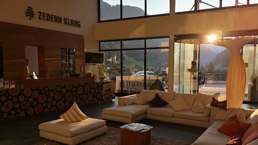 zedernklang_lobby3