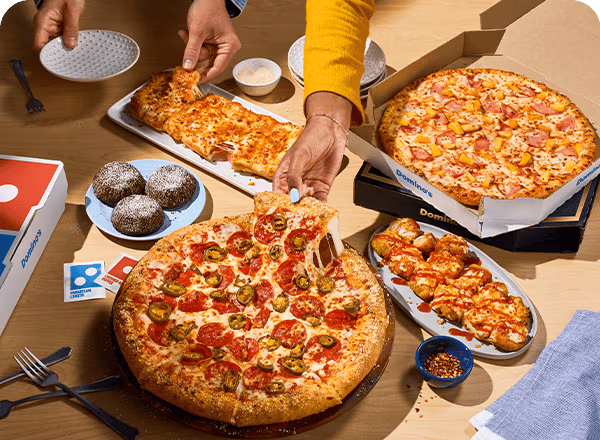 DOMINO'S PIZZA