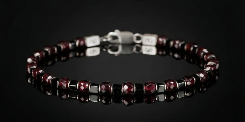 Aurum Brothers Garnet bracelet
