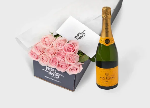 Image of Light Pink Roses Gift Box & Veuve Clicquot Ponsardin Brut Champagne (ROA21)